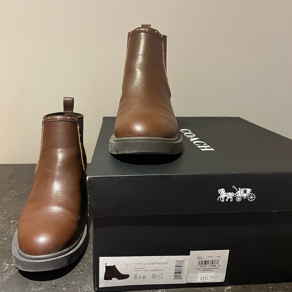 Coach brown leather booties, Women’s 8.5M